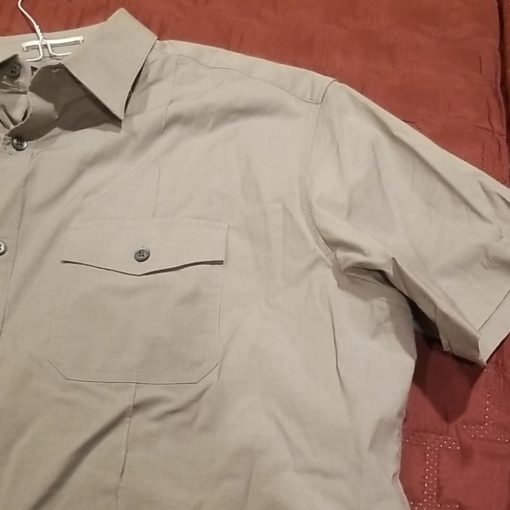 Shirt - Picture 3 of 4